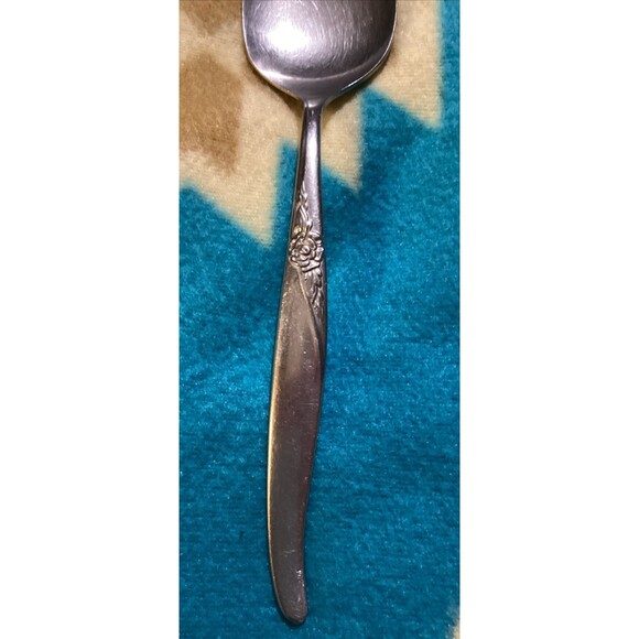Oneida Ltd Stainless Premier La Rose Serving Spoon Server Wm A. Rogers - Picture 5 of 10